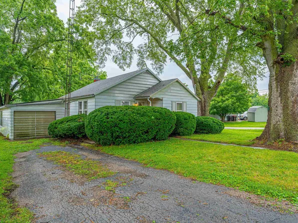 401 Home Ave, Lincoln, IL 62656
