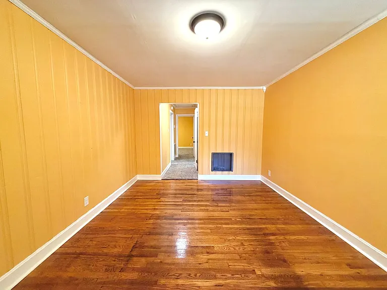 857 Greenwood Ave — Photo 3