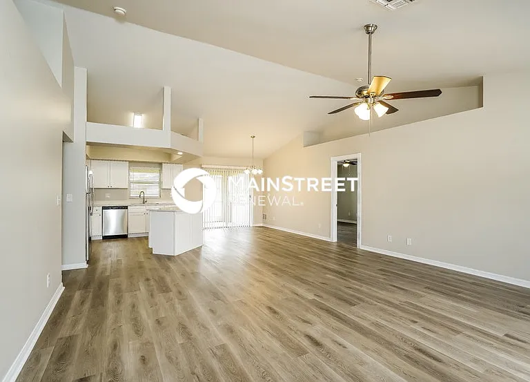 1154 NW 27th Ave — Photo 3