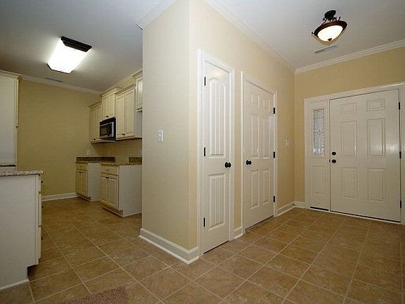 2nd image of 141 Oxford Dr