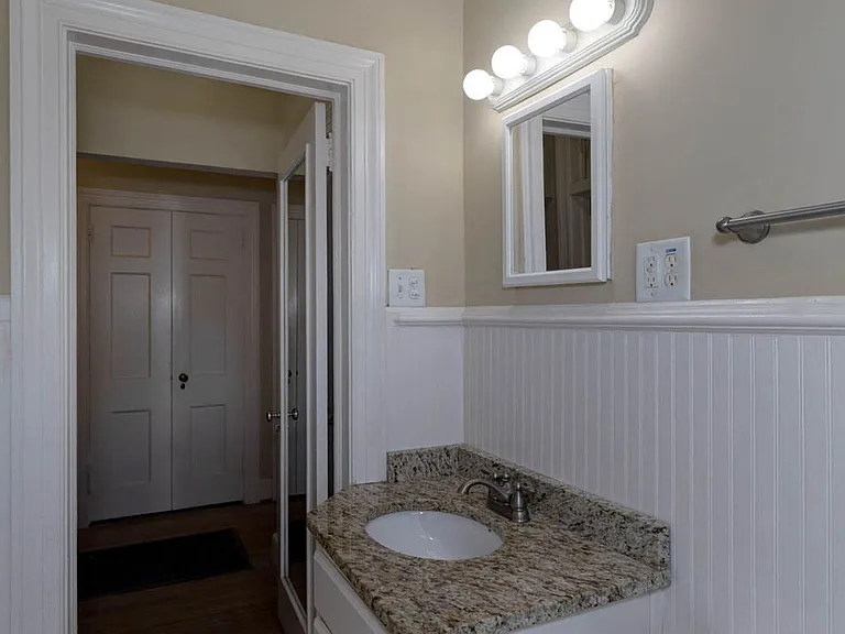 1523 Dixon Dr — Photo 9