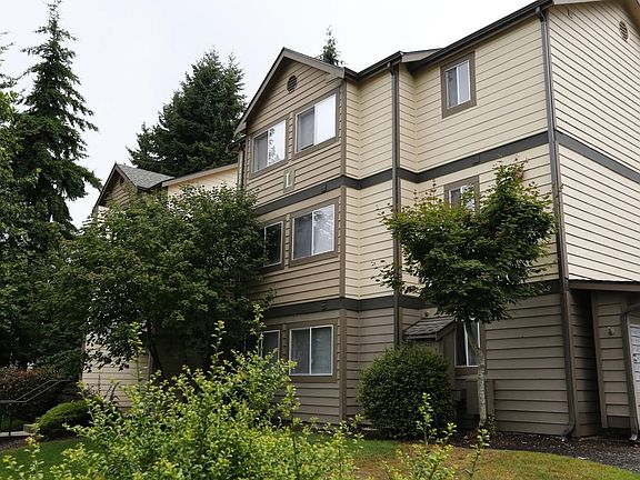3rd image of 16626 6th Ave W APT M201