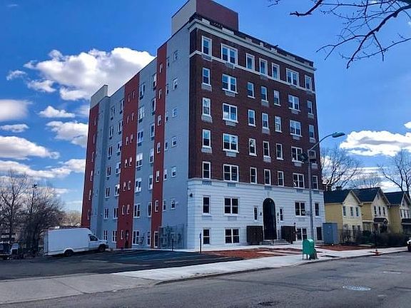 5th image of 106 S Grove St #613