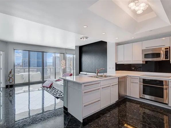 222 Karen Ave Unit 3004, Winchester, NV 89109