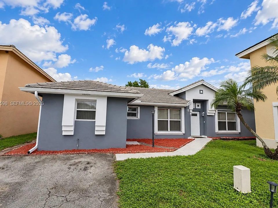 18825 NW 52nd Ct