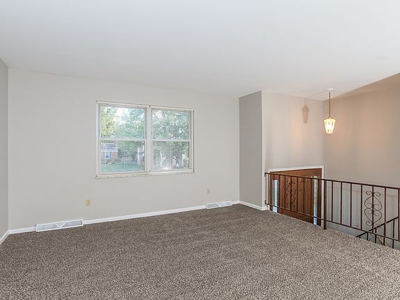 2nd image of 1701 Collinspark Ct