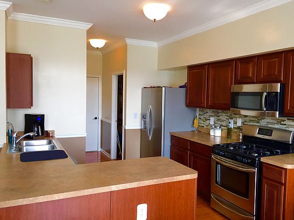 3rd image of 16410 W Willow Walk Dr