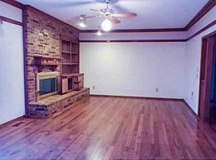 10228 Mantle Ln, Oklahoma City, OK 73162