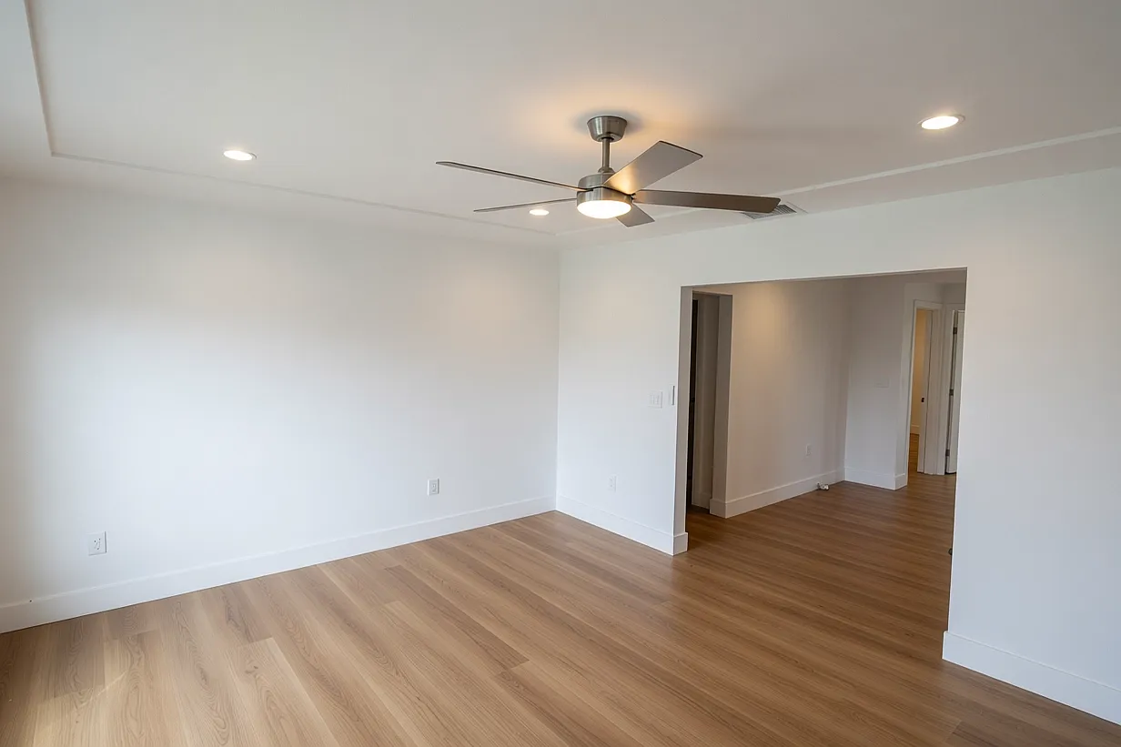 6056 Adenmoor Ave — Photo 2