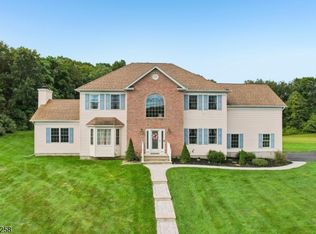 16 Ponderosa Trl, Sparta, NJ 07871