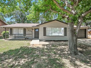 809 W Redbud Dr, Hurst, TX 76053