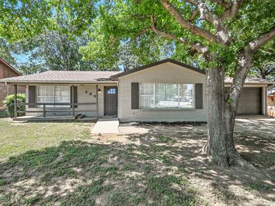 809 W Redbud Dr, Hurst, TX, 76053