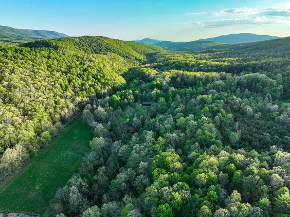 5972 Coles Mountain Rd, Hot Springs, VA 24445