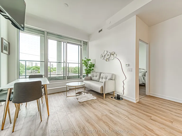 500 Dupont St #303 — Photo 7