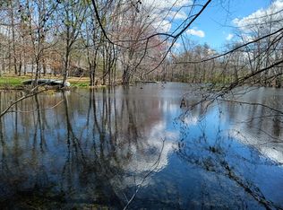 2 Lakeside Dr #7, Graysville, TN 37338