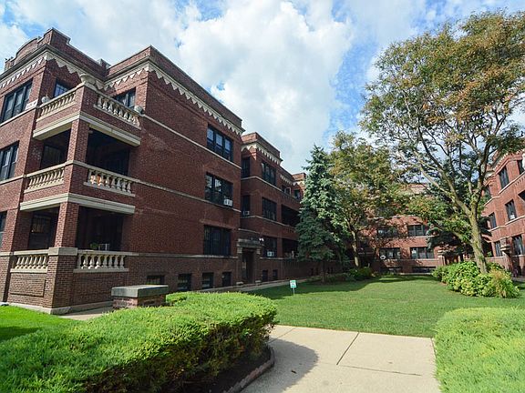 2nd image of 2522 N Kedzie Blvd #S5