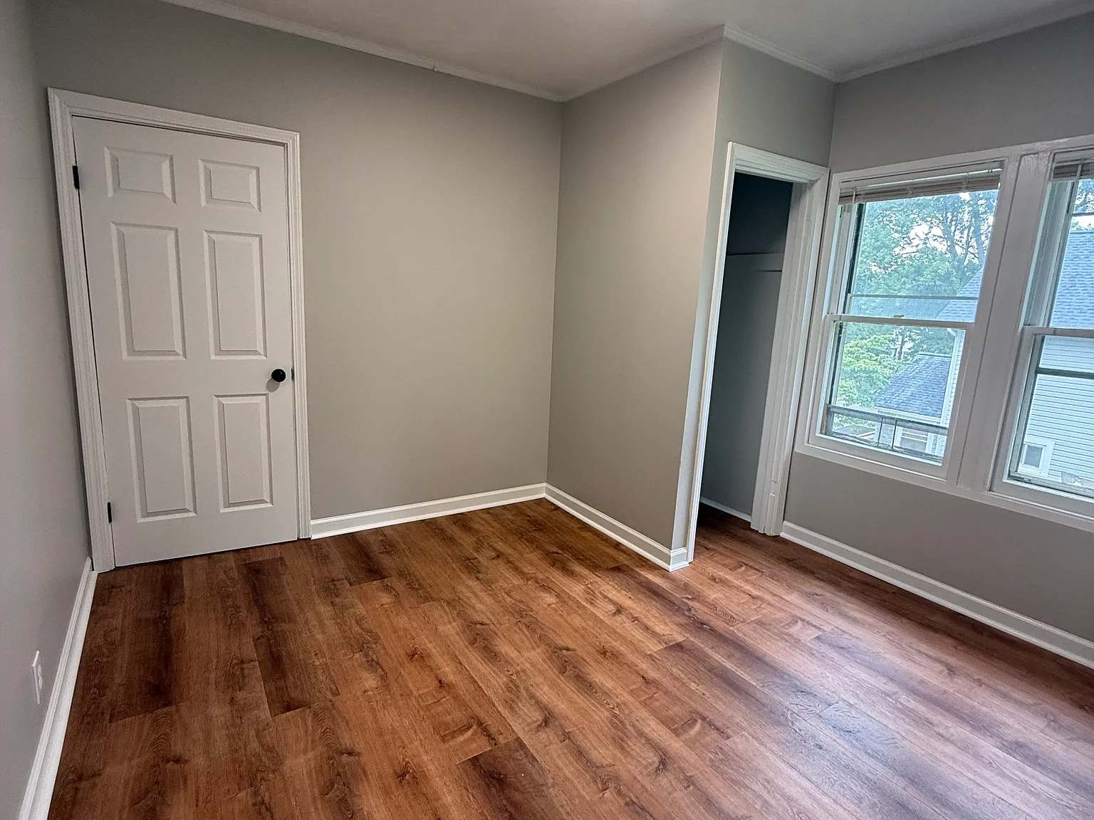 312 Cedar Pl — Photo 3