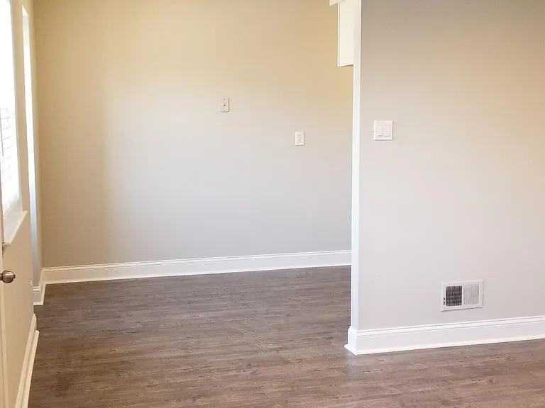 169 Reliance Pl — Photo 5