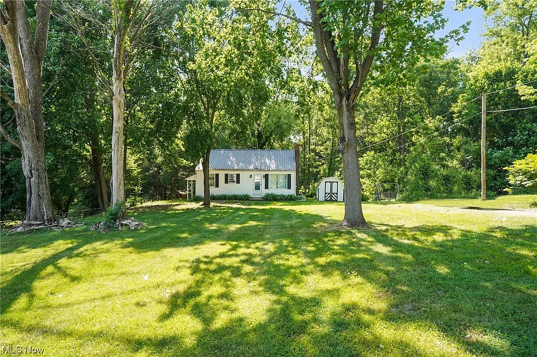 1532 Morris Rd photo 1
