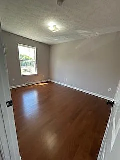 407 Bertha Way — Photo 20