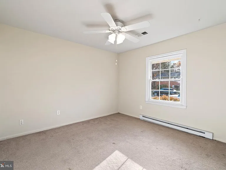 1042 S Ironwood Rd — Photo 6