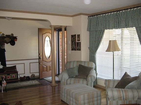 3rd image of 301 SW 99th St