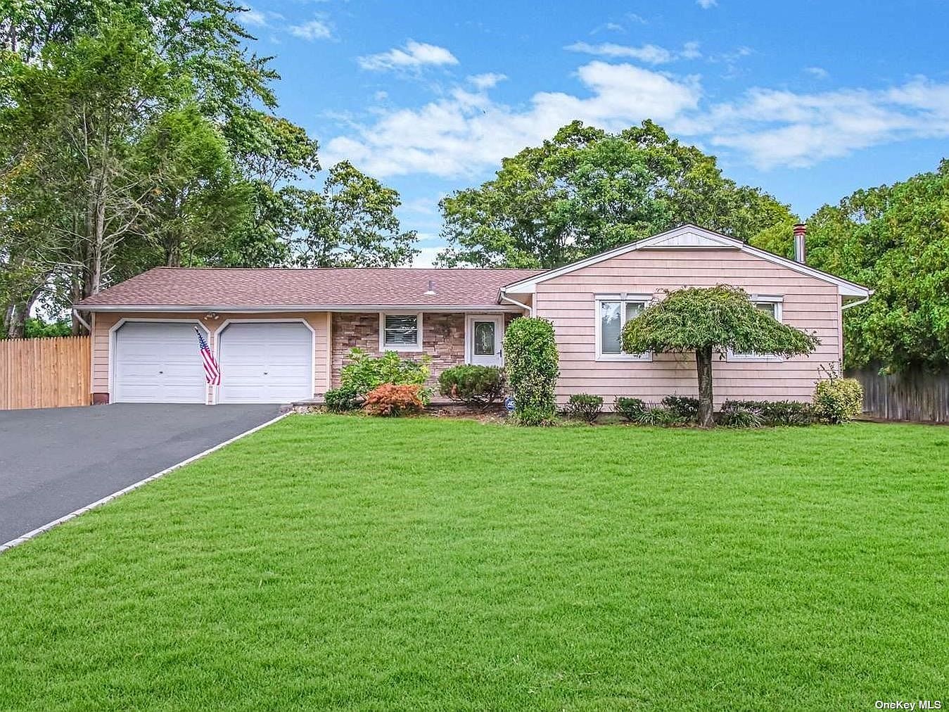 4 Green Place, South Setauket, NY 11720 Zillow