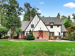 22 Manchester Dr, Asheville, NC 28805