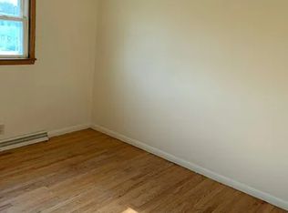 5830 N 61st St, Milwaukee, WI 53218