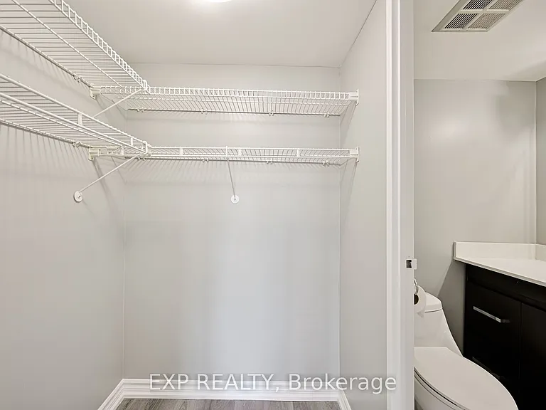 3695 Kaneff Cres #1404 — Photo 20