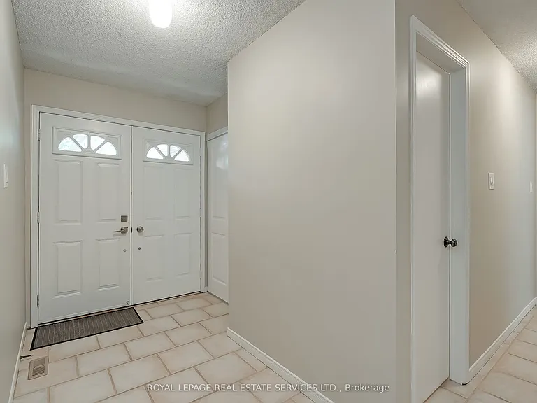 265 Mississaga St — Photo 5