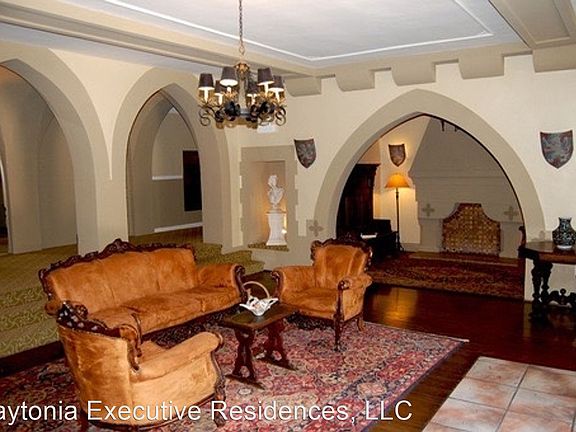 5th image of 212 Quincy Ave #8863982