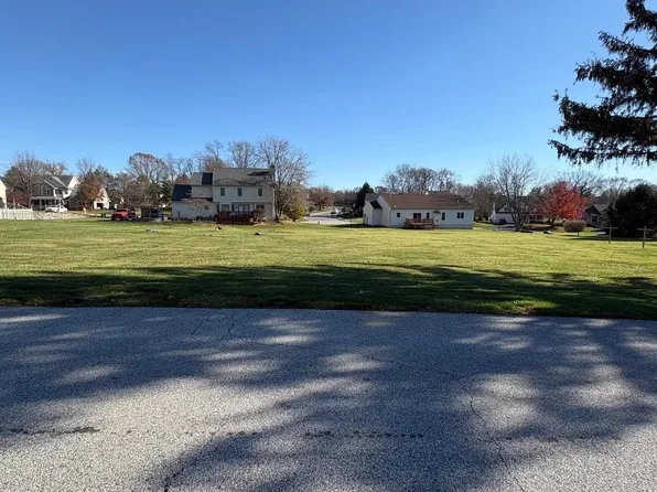 1716 Newport Dr, Lancaster, PA 17602