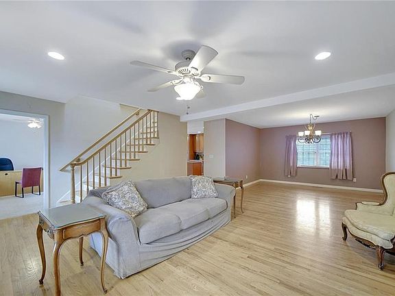 5th image of 5 Ballard Ave