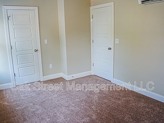 4th image of 913 E Martin Luther King Blvd #819