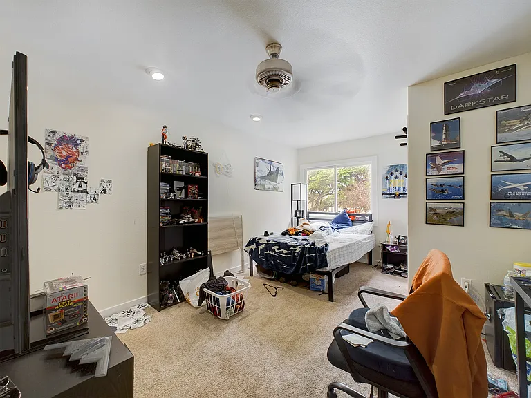 915 Keith Lane — Photo 11
