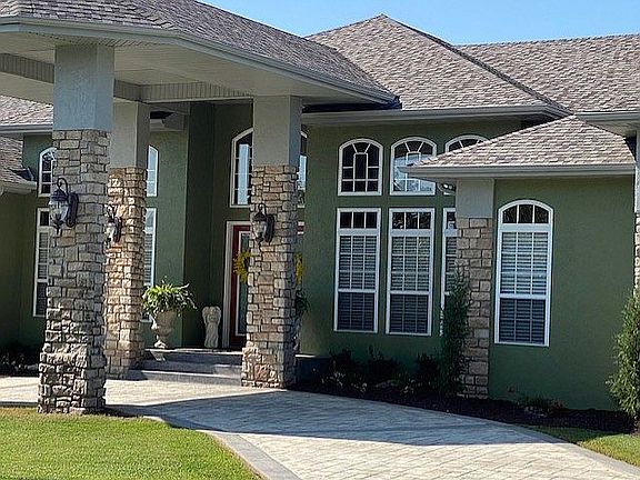 2nd image of 115 Cove View Dr