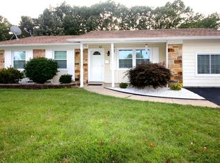 4 Evergreen Ter, Monroe Township, NJ 08831