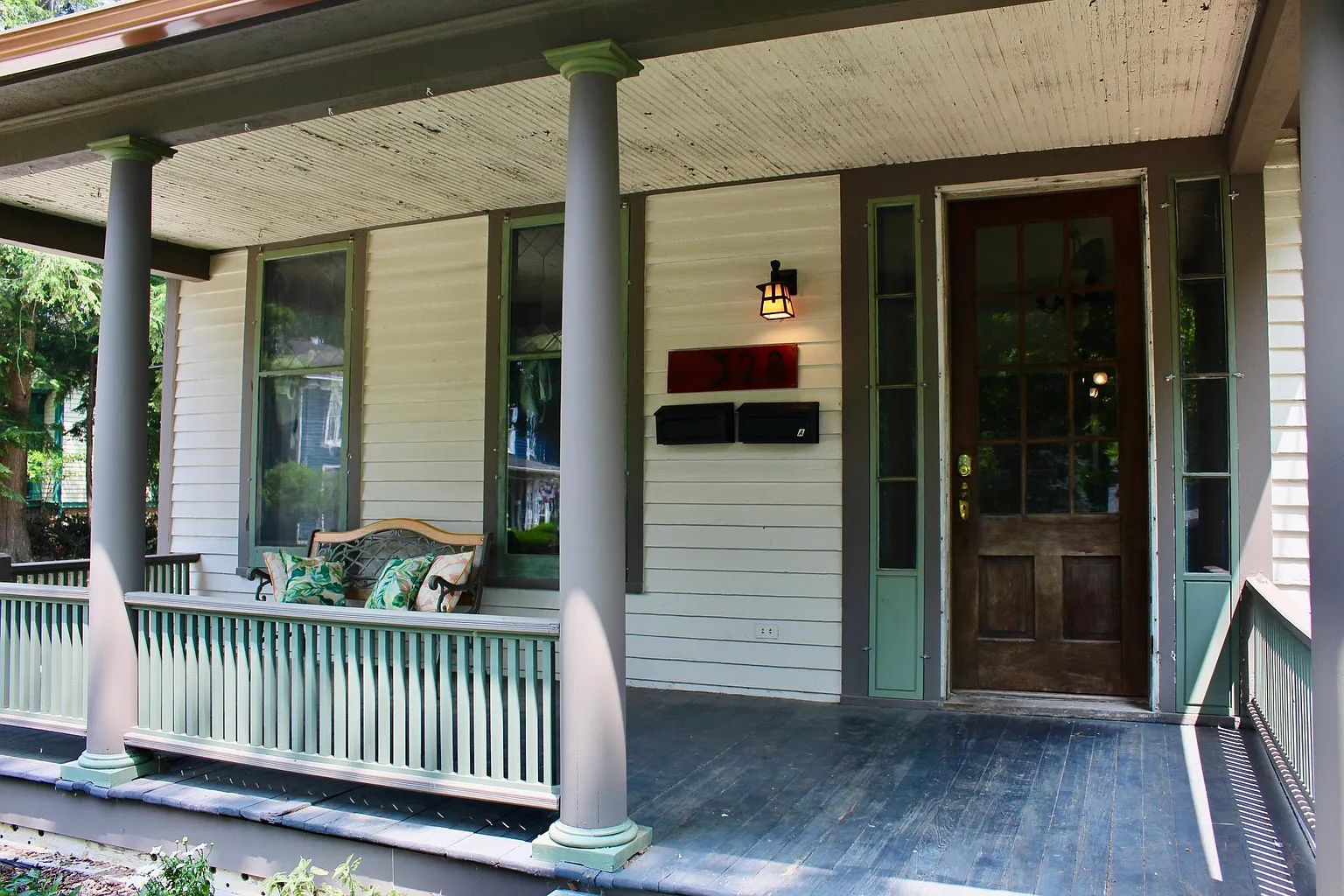 328 N Division St #A photo 1