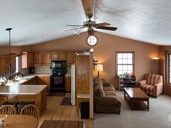 5th image of 1429 Wiersma Dr