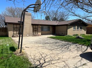 613 S Fulton St, Stratford, TX 79084