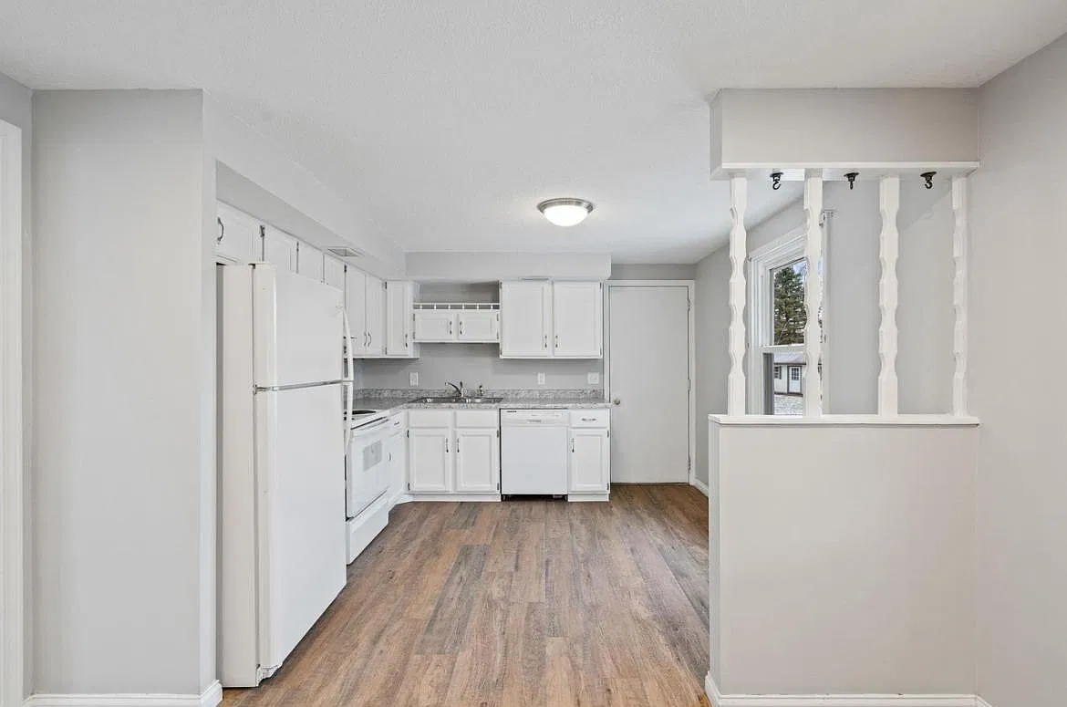 3 bed, 1190 sqft, $1,750 — Photo 3