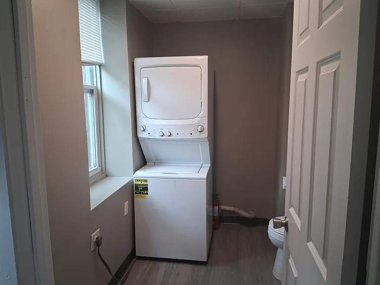 317 Morris St — Photo 16