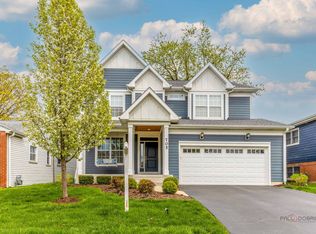 705 N Kaspar Ave, Arlington Heights, IL 60004