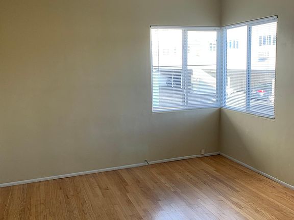 5th image of 1654 Amberwood Dr APT C