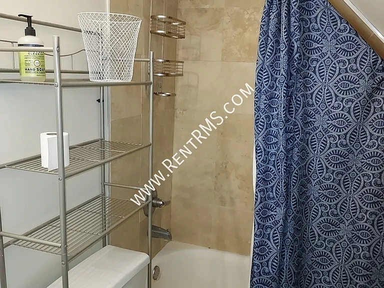 901 SW Buchanan St #4 — Photo 14