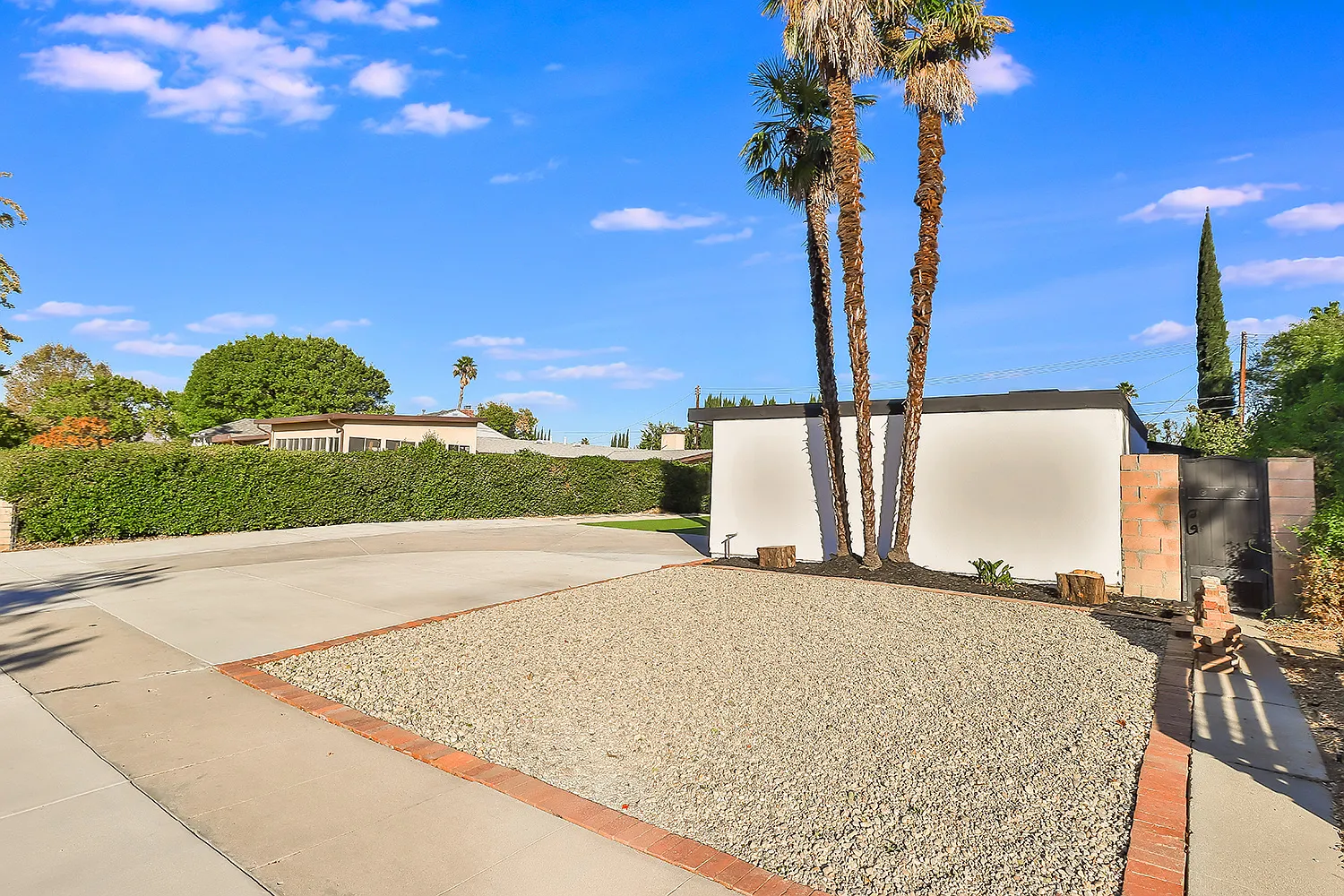 4 bed, $8,998 — Photo 3