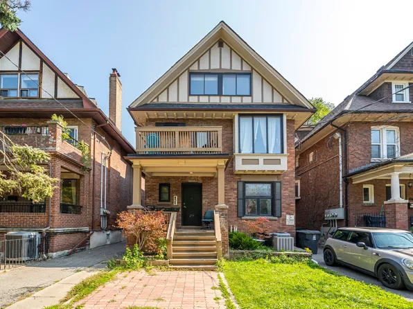 605 Huron St #B, Toronto, ON M5R 2R8