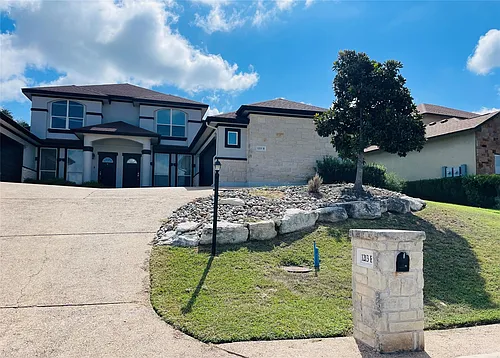 1213 Delsie Dr #B Photo 1