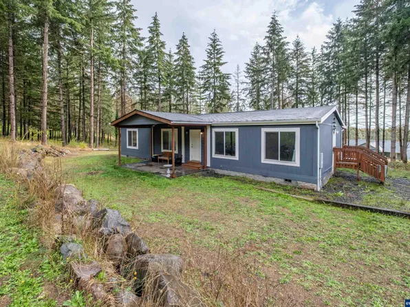 39982 Griggs Dr, Lebanon, OR 97355